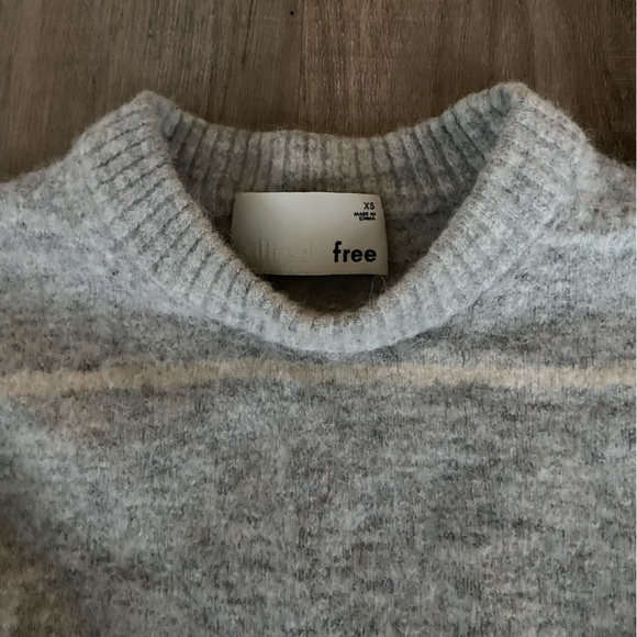Aritzia Wilfred Sweater - XS - Picture 2 of 4
